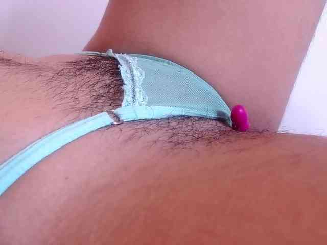 GOODGIRLYUMMM webcam