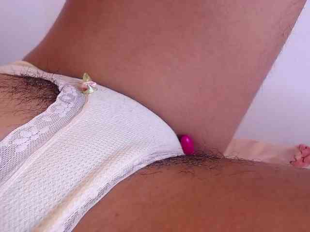 GOODGIRLYUMMM webcam