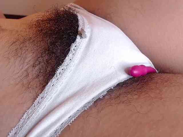 GOODGIRLYUMMM webcam