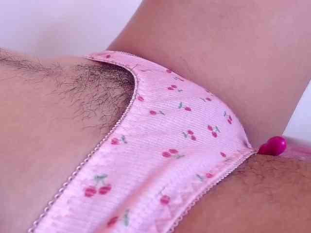 GOODGIRLYUMMM webcam