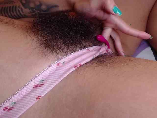 GOODGIRLYUMMM webcam