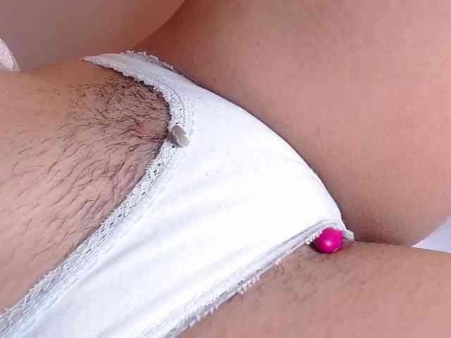 GOODGIRLYUMMM webcam