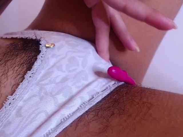 GOODGIRLYUMMM webcam