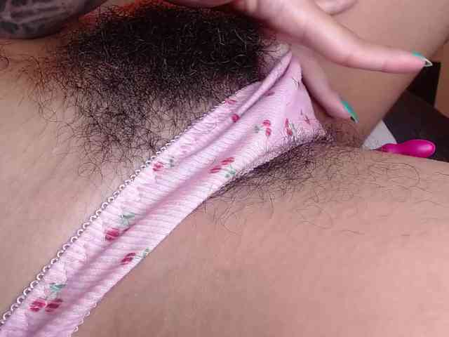 GOODGIRLYUMMM webcam