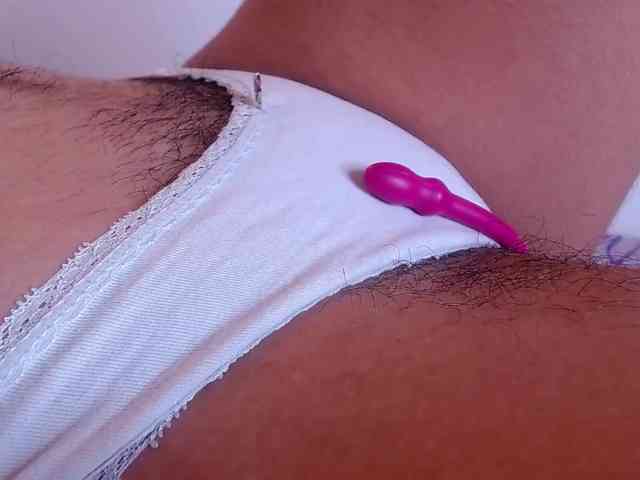 GOODGIRLYUMMM webcam