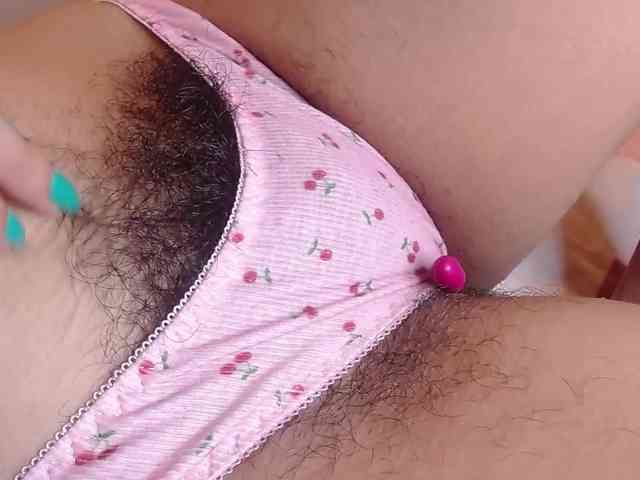 GOODGIRLYUMMM webcam