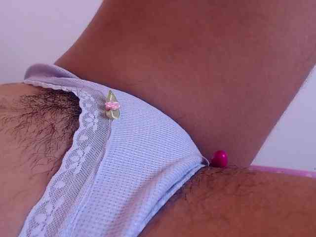 GOODGIRLYUMMM webcam