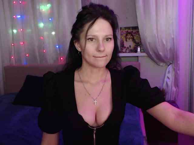Zlata777 webcam
