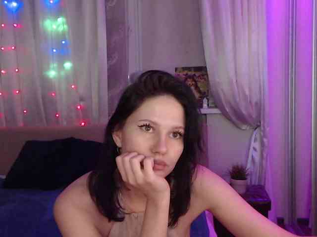 __--_-___---_-_-_- webcam