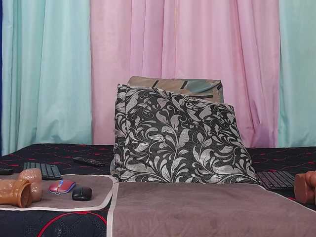 KarinaMolina's BongaCams show and profile