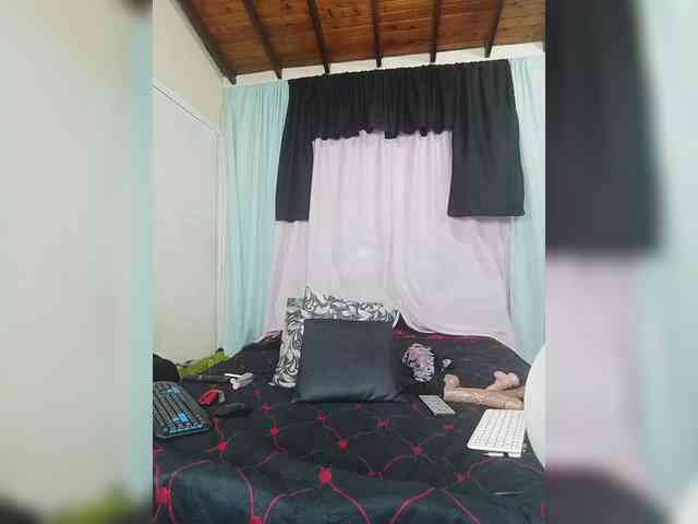 KarinaMolina webcam