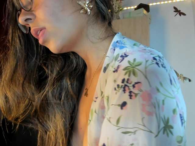 Isabella221's BongaCams show and profile