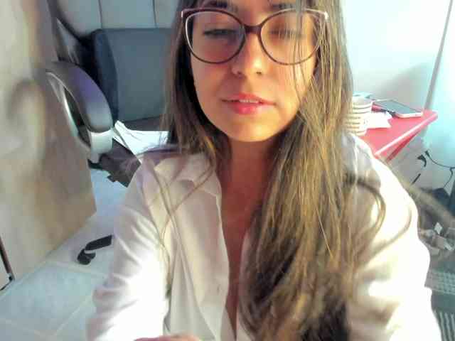 Isabella221 webcam