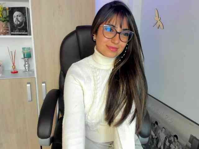 Isabella221 webcam