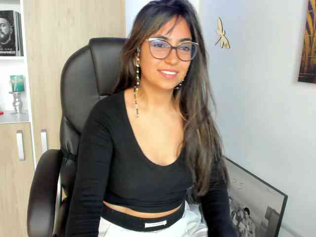 Isabella221 webcam