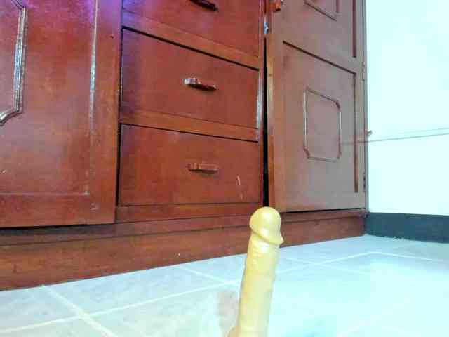 Isabella221 webcam