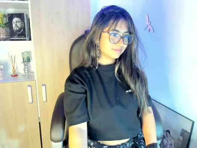 Isabella221 webcam