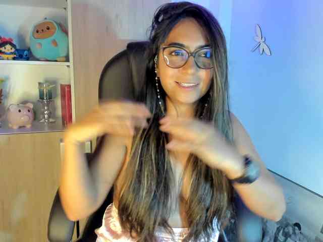 Isabella221 webcam