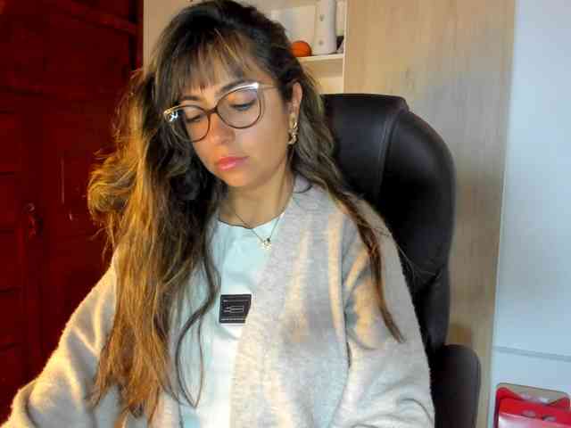 Isabella221 Live Webcam on BongaCams