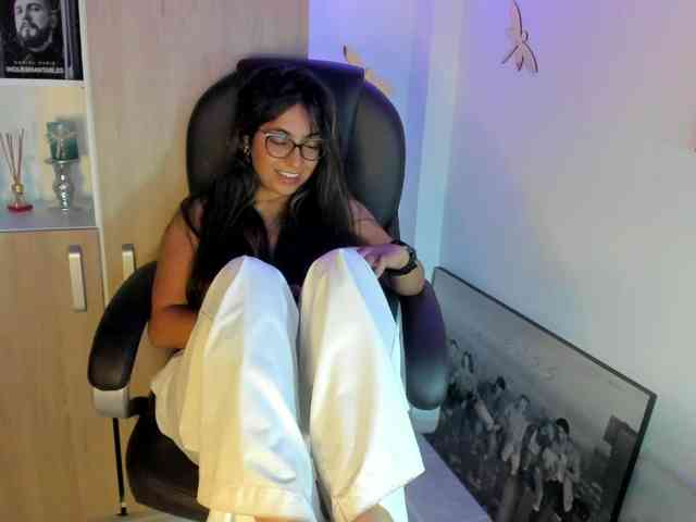 Isabella221 webcam