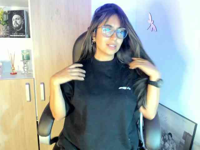 Isabella221 webcam