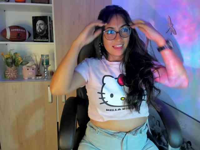 Isabella221 webcam