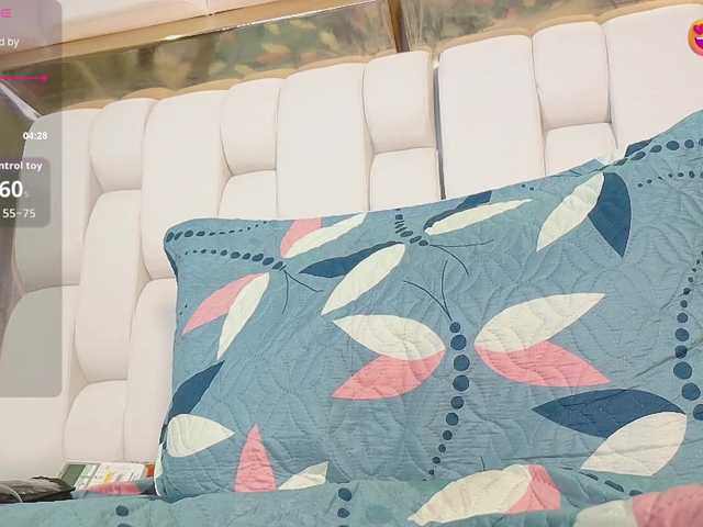 kinkyhousewifee's BongaCams show and profile