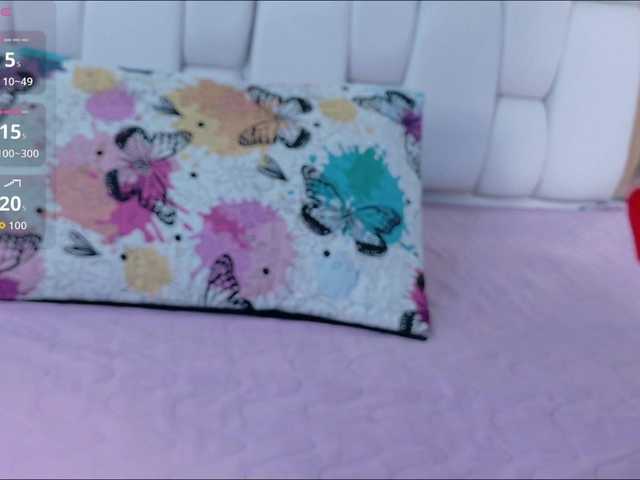 kinkyhousewifee's BongaCams show and profile