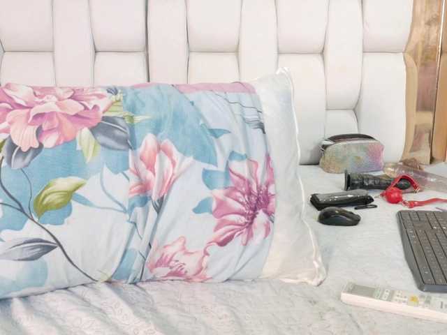 kinkyhousewifee from BongaCams is Freechat