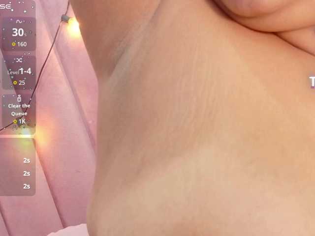 kinkyhousewifee's BongaCams show and profile