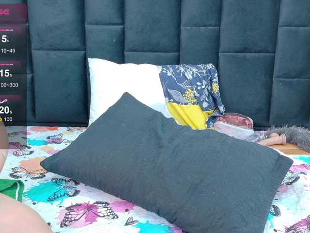 kinkyhousewifee's BongaCams show and profile