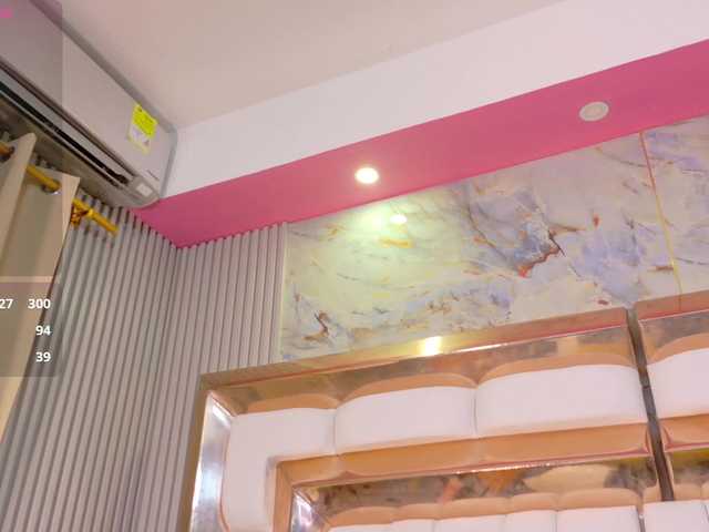 kinkyhousewifee's BongaCams show and profile