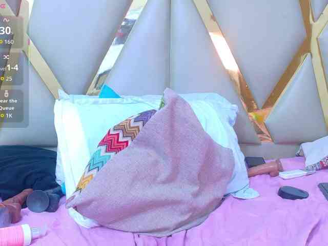 kinkyhousewifee webcam