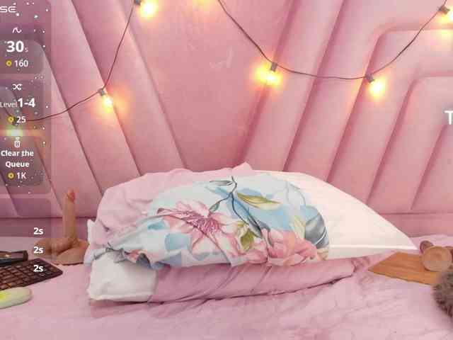 kinkyhousewifee webcam