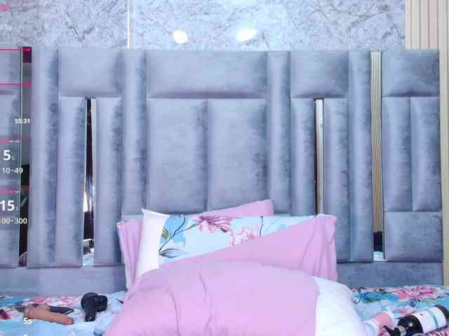 kinkyhousewifee webcam