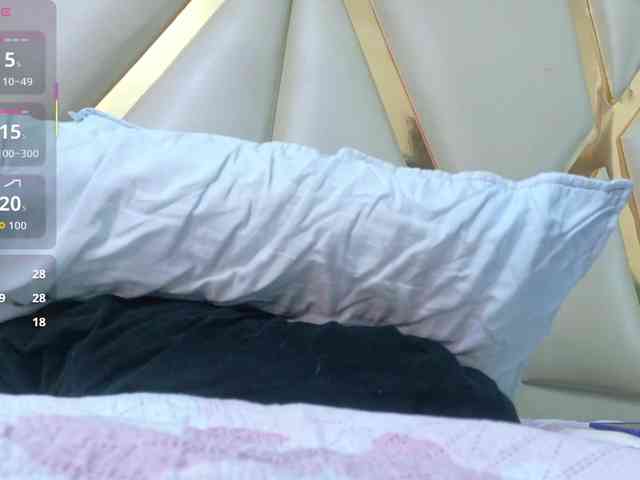 kinkyhousewifee webcam