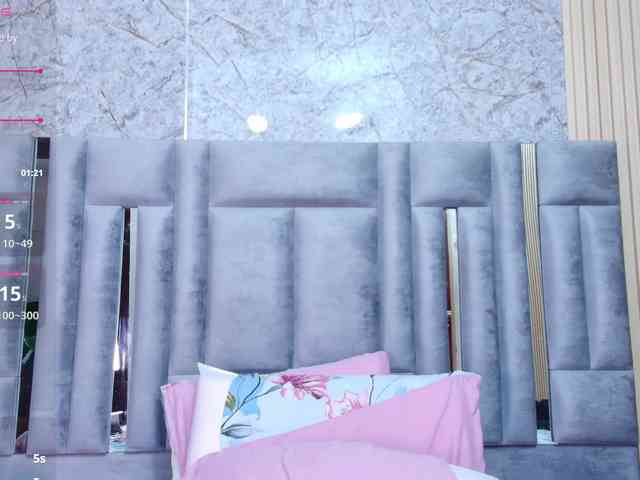 kinkyhousewifee webcam