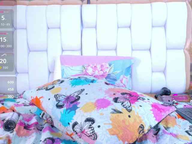 kinkyhousewifee webcam