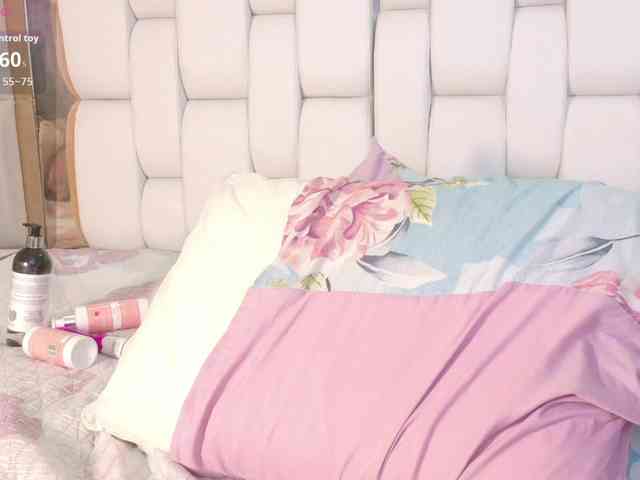 kinkyhousewifee webcam