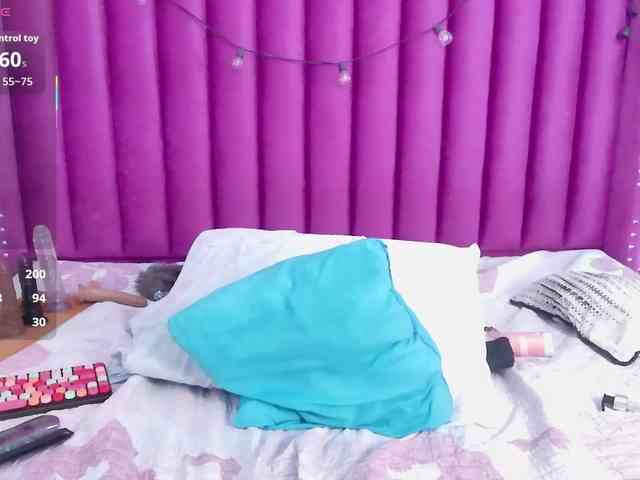 kinkyhousewifee webcam