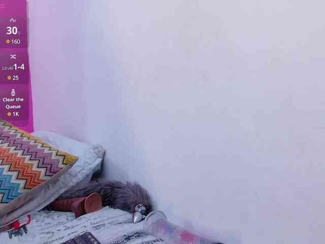 kinkyhousewifee webcam