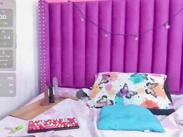 kinkyhousewifee webcam