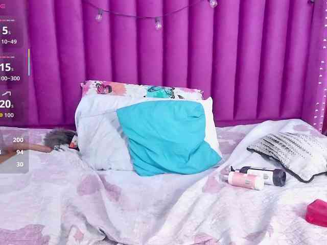 kinkyhousewifee webcam