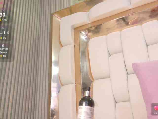 kinkyhousewifee webcam