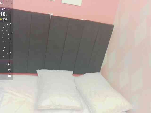 kinkyhousewifee webcam