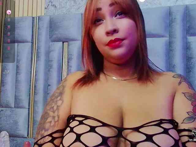 upskirt voyeur Kinkyhousewifee