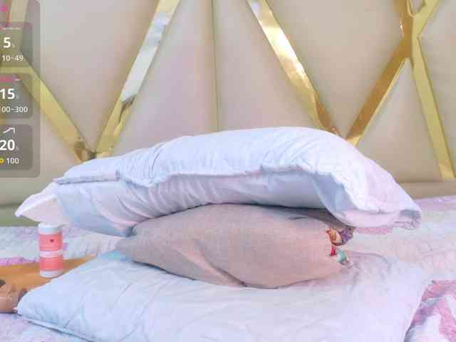 kinkyhousewifee webcam