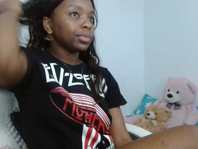 piliusme's BongaCams show and profile