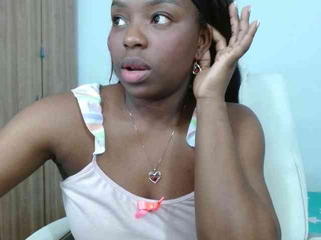 piliusme Live Webcam on BongaCams