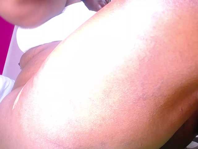 ebony-suggarmommy from BongaCams